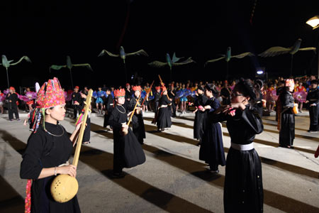 Những tiết mục văn hóa dân gian trong Carnaval Hạ Long 2014