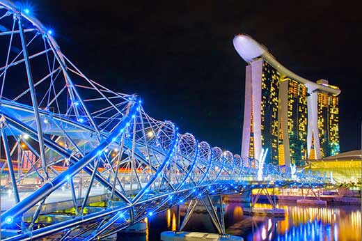 Cầu Helix rực rỡ với vô số đèn trong đêm
