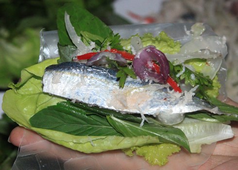 Gỏi cá trích - Món ngon không thể bỏ qua khi du lịch Phú Quốc