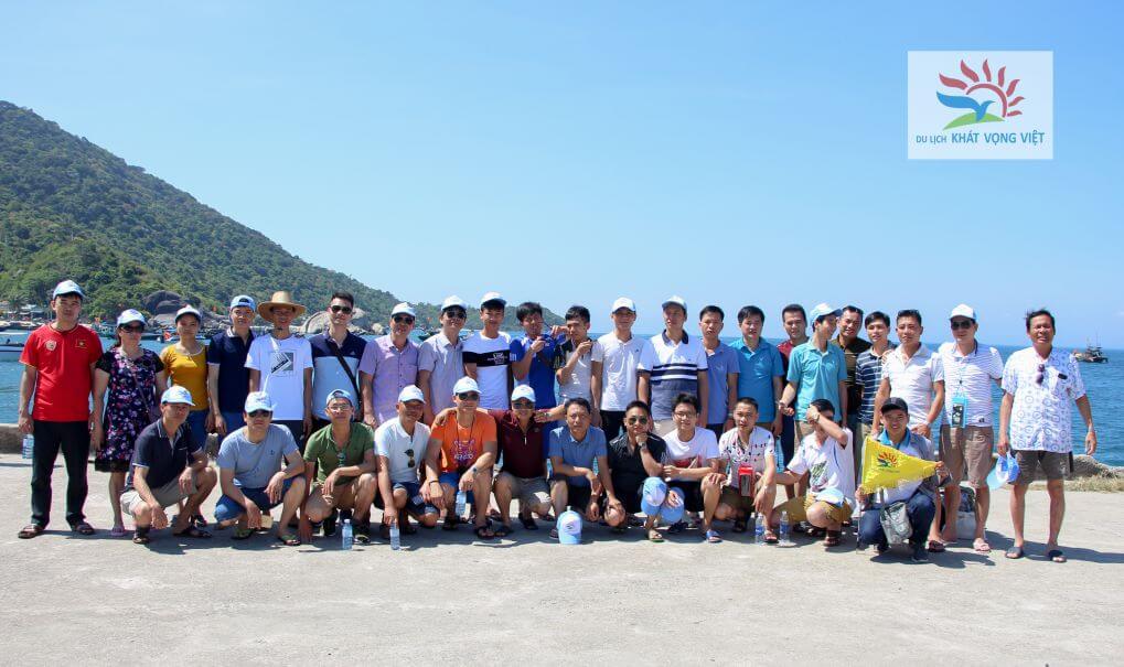 Đoàn tập thể ban quản lý dự án Quế Võ Bắc Ninh tại bán đảo 