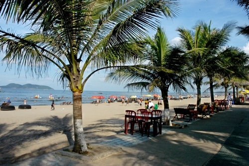 Bãi biển Cửa Lò- một trong những bãi biển đẹp nhất nước taBãi biển Cửa Lò- một trong những bãi biển đẹp nhất nước ta