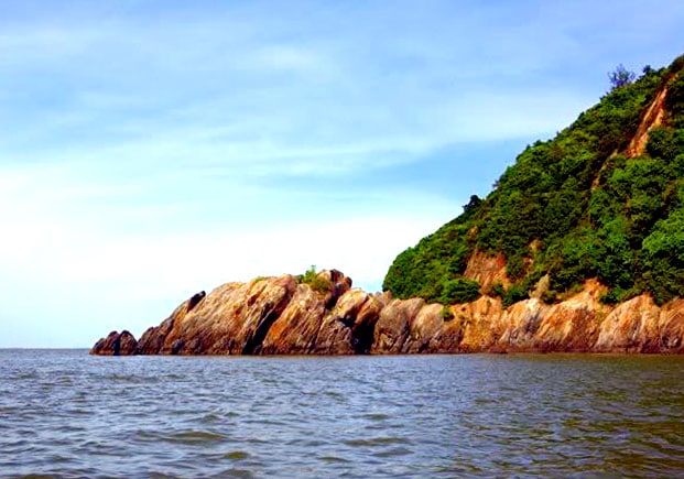 Chiêm ngưỡng vẻ đẹp hòn đảo đẹp nhất ở Thanh Hóa- đảo Hòn Nẹ