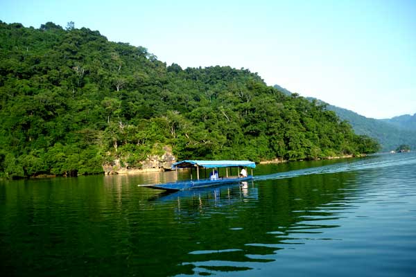 Hồ Ba Bể - Di tích Quốc gia đặc biệt