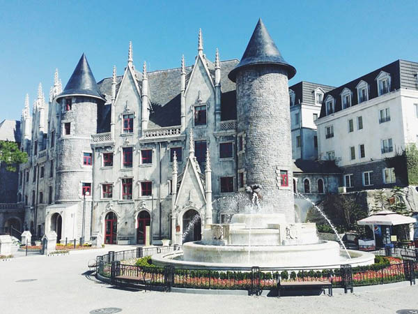 Tòa lâu đài Chateau De Chenonceau lộng lẫy mang kiến trúc cổ kính đẹp mê hồn