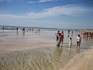 Thỏa sức tắm biển tại Du lịch Nha Trang