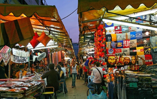 Chợ đêm Patpong sầm uất