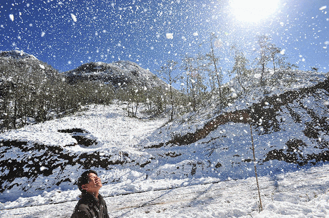 Khung cảnh tuyệt đẹp khi có tuyết rơi ở Sapa