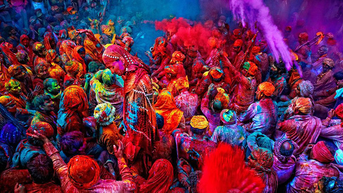Lễ hội Holi thu hút đông đảo người dân tham dự
