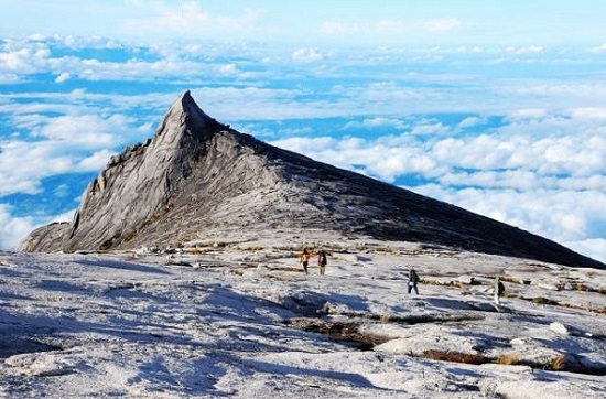 Núi Kinabalu được xem là ngọn núi cao nhất và đáng chinh phục nhất của Đông Nam Á