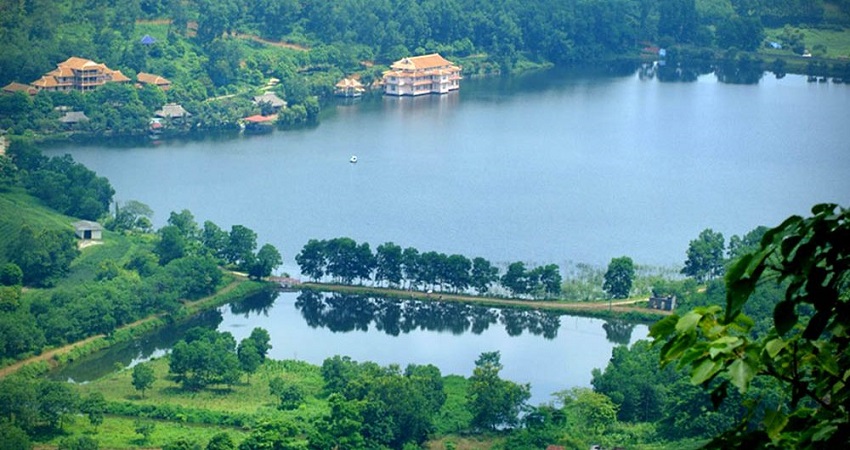 Cảnh quan tuyệt đẹp tại Hồ Tiên Sa