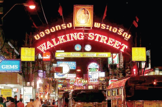 Phố đi bộ đêm sôi động tại Pattaya