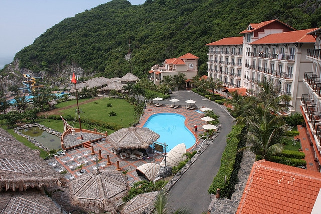 Catba Island Resort & Spa