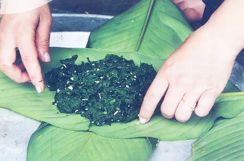 Rêu nướng - đặc sản của người Tày ở Hà Giang