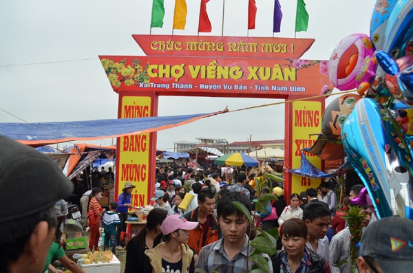 Tour lễ hội: Hà Nội – chợ Viềng 2 ngày 1 đêm