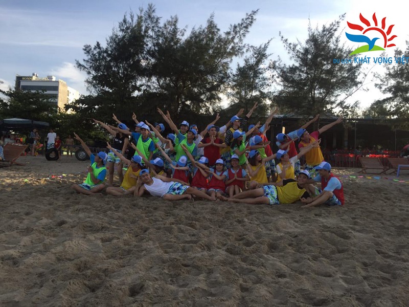 Trường mầm non Bình Minh tham dư chương trình teambuiding bãi biển do lu lịch Khát Vọng Việt tổ chức 