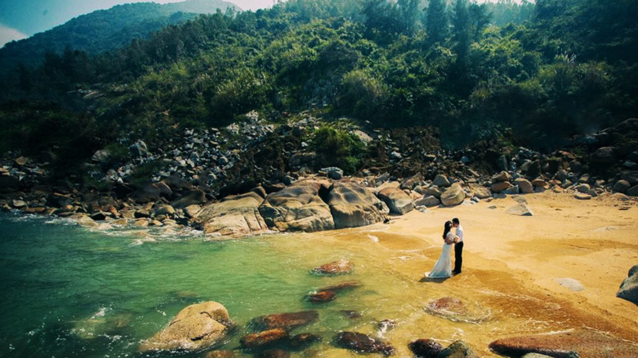 Bãi đá biển Thiên Cầm - Địa điểm lưu lại những khoảnh khắc tuyệt đẹp nhiều người yêu thích