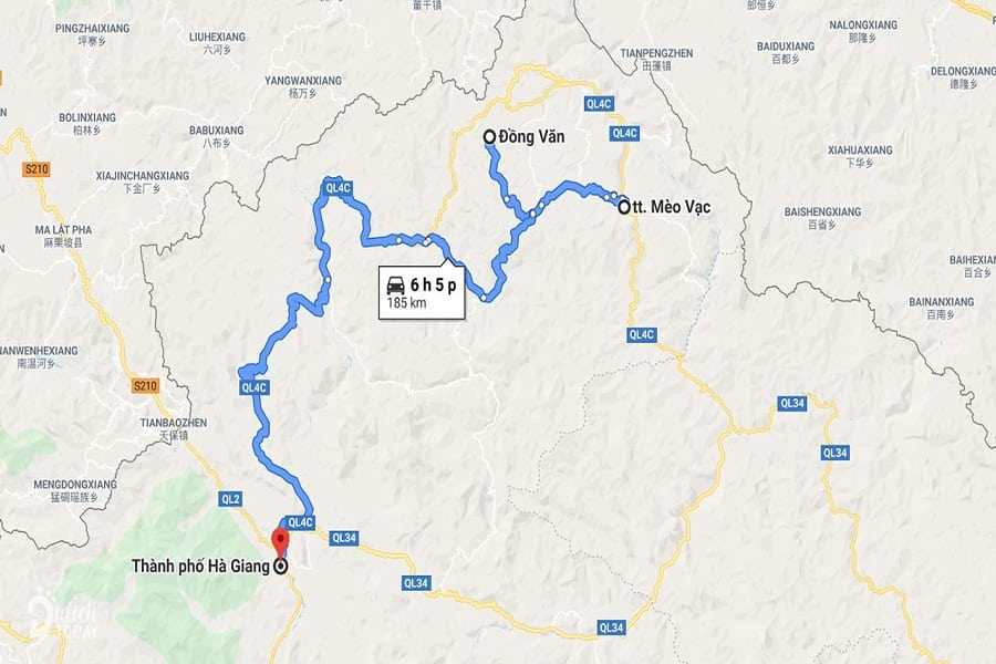 Huyện Mèo Vạc cách xa trung tâm thành phố Hà Giang