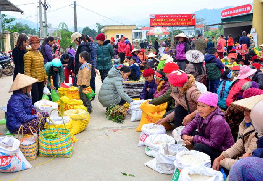 Chợ thị trấn Bình Liêu