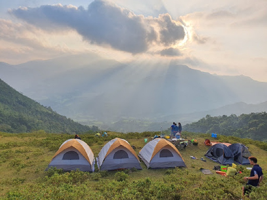 Cắm trại trên núi Cao Ly-Bình Liêu
