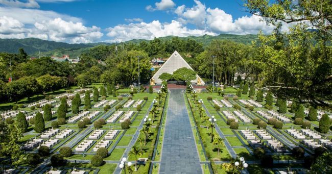 Nghĩa trang liệt sĩ đồi A1 là địa điểm nổi tiếng ở Điện Biên Phủ