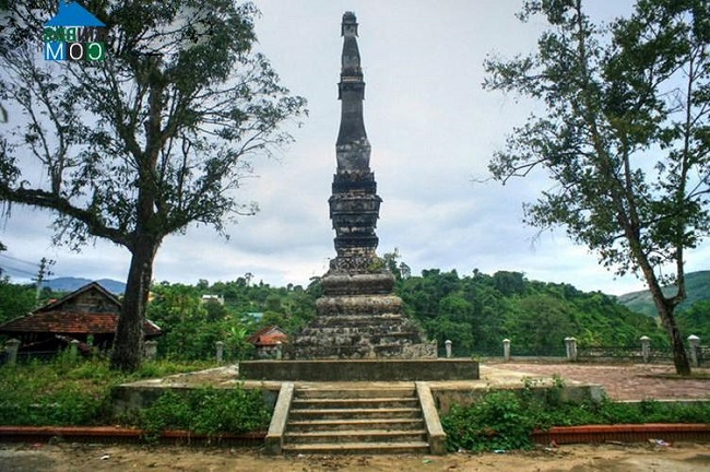 Tháp Mường Luân (Điện Biên) - biểu tượng tình đoàn kết Việt Nam - Lào