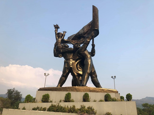 Tượng đài chiến thắng Điện Biên Phủ - vinh danh các "anh hùng" hy sinh quên mình vì độc lập của đất nước 