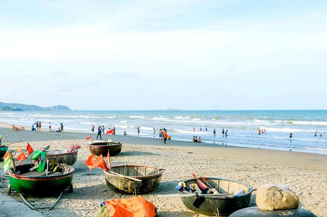 Bãi biển Cửa Lò là một trong những bãi biển đẹp ở Bắc Trung Bộ Việt Nam.