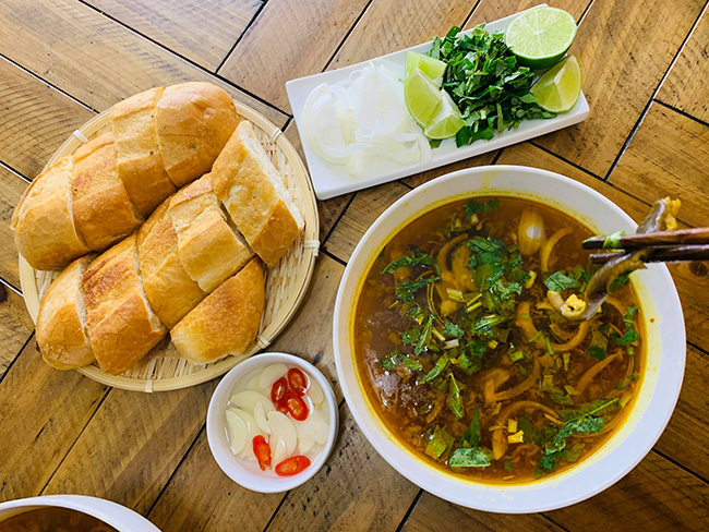 Lươn Nghệ An - đặc sản xứ Nghệ từ lâu đã nổi tiếng với vị ngon ngọt, đậm đà và cách chế biến vô cùng khác biệt.