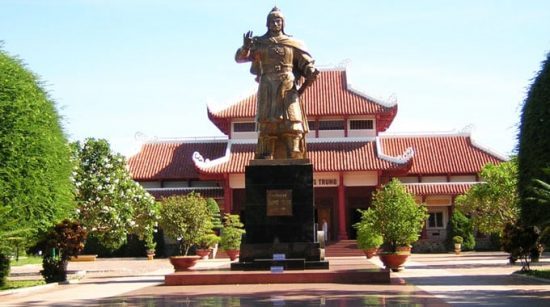 Bảo tàng Quang Trung là địa điểm du lịch quen thuộc
