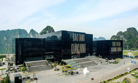 Du lịch vịnh Hạ Long bạn có thể kết hợp ghé thăm bảo tàng và thư viện Quảng Ninh