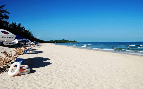 Bãi biển Quan Lạn - bãi biển nổi tiếng nhất tại Vân Đồn