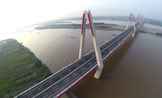 Cầu Nhật Tân ngày đầu tiên thông xe