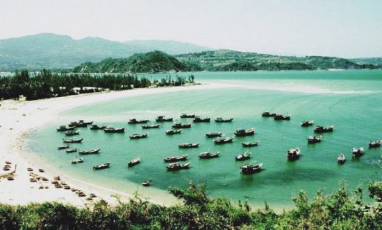 Làng chài ở Nha Trang mang vẻ đẹp hoang sơ, yên bình 