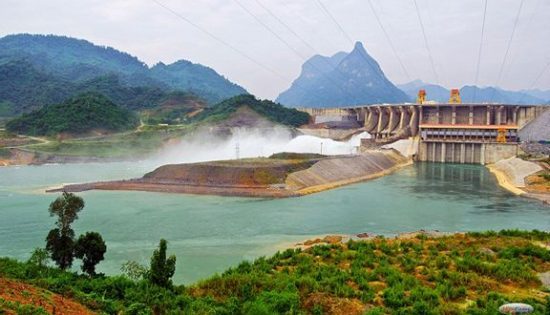 Đập hồ thủy điện Nà Hang mang nhiều giá trị du lịch, kinh tế