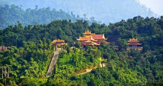 Thiền viện Trúc Lâm nằm ở trên cao nên luôn mang không khí thoáng đãng
