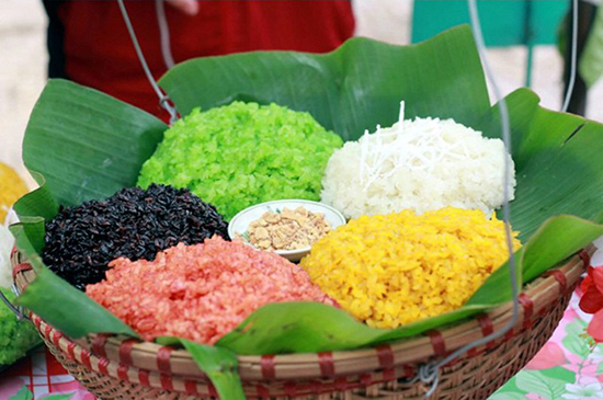 Xôi nếp nương Mai Châu là món ăn truyền thống của người dân nơi đây được du khách gần xa yêu thích.