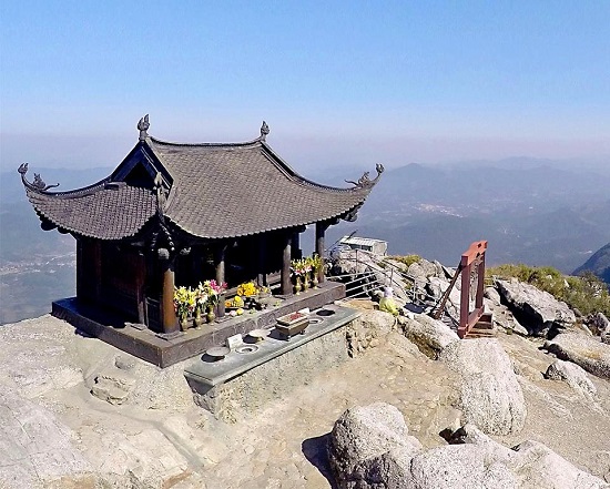 Chùa Đồng nằm trên đỉnh thiêng Yên Tử
