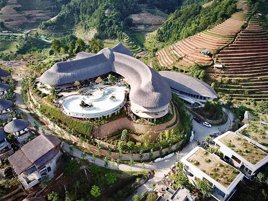 Mù Cang Chải Resort là khu nghỉ dưỡng 5 sao đầu tiên tại Yên Bái mới được thiết kế xây dựng quy mô hoành tráng.