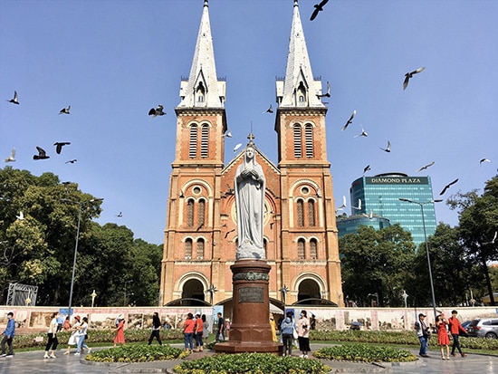 Nhà thờ Đức Bà Sài Gòn là điểm đến quen thuộc của người dân TP.HCM và khách du lịch ở khắp nơi trên cả nước. 