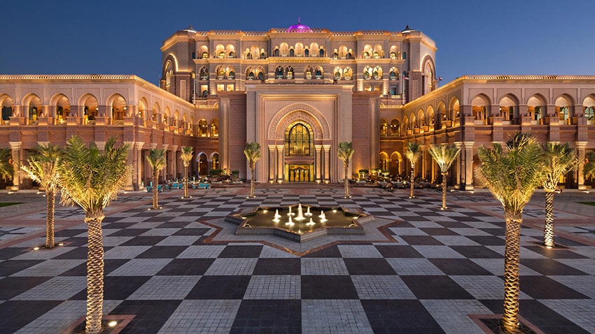 Check-in khách sạn Emirates Palace - khách sạn nguy nga tráng lệ như một cung điện 