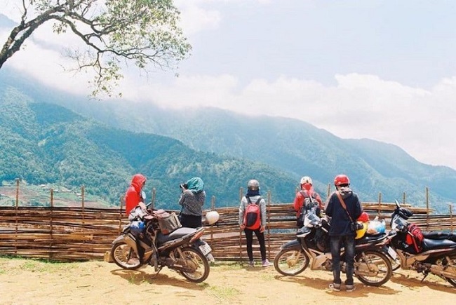 Nếu như bạn không di chuyển bằng xe máy khi lên Lào Cai bạn có thể thuê xe máy để đi.