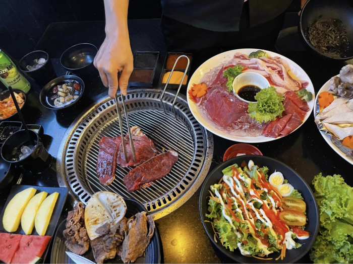 Vườn nướng Hàn Quốc Cồn Khương có menu đa dạng từ thịt đến hải sản 