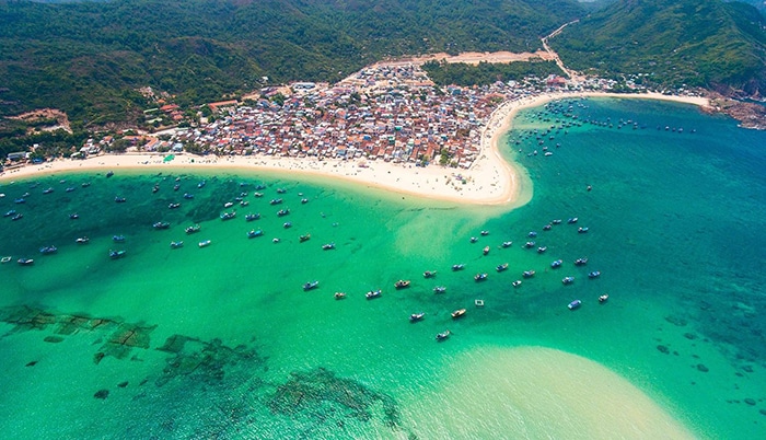 Cửa biển – Sự kết hợp hoàn hảo các loại hình du lịch tại Quy Nhơn, được ví như Đà Lạt mộng mơ giữa lòng phố biển, là điểm đến lý tưởng cho mọi du khách.