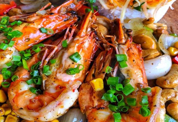 Mai Jo Fusion Treat Restauran hấp dẫn thực khách với nhiều món hải sản tươi ngon