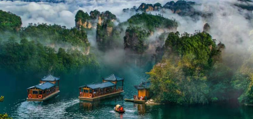 Hồ Bảo Phong tựa như thiên đường giữa đời thực