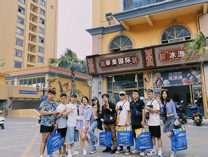 Kavo Travel đang cung cấp nhiều gói tour đến Hà Khẩu Trung Quốc với mức giá vô cùng hấp dẫn, lịch trình thú vị.