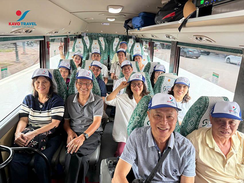 Du khách tour du lịch Hạ Long - Hải Phòng 3 ngày 2 đêm của Kavo Travel