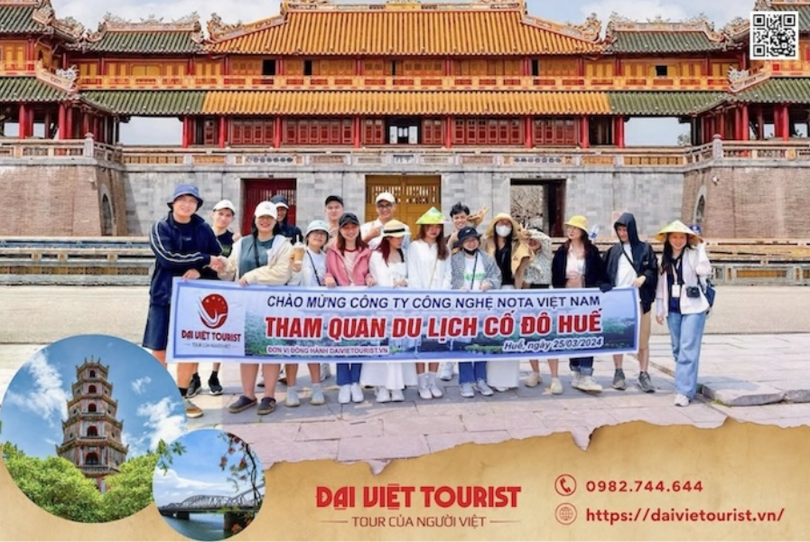 Du khách đi tour Huế 1 ngày từ Đà Nẵng do Đại Việt Tourist thiết kế